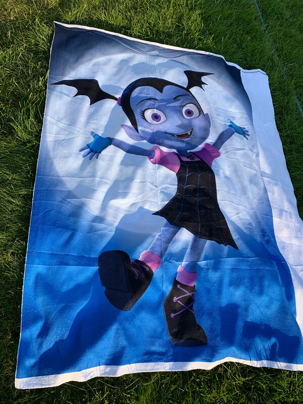 Ratine 100% polyester Vampirina