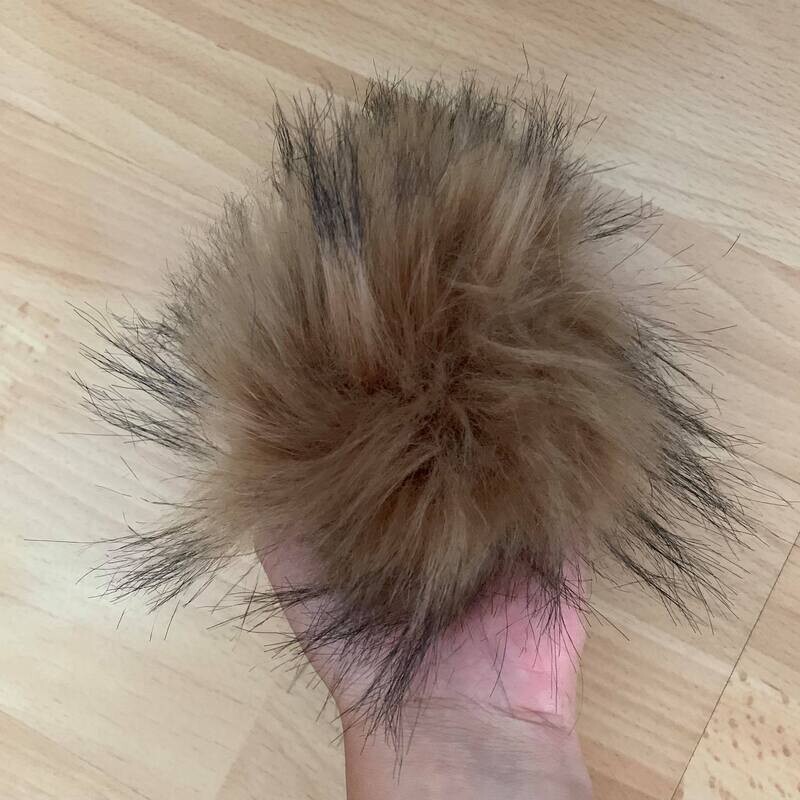Pompon fausse fourrure de Renard brun foncé