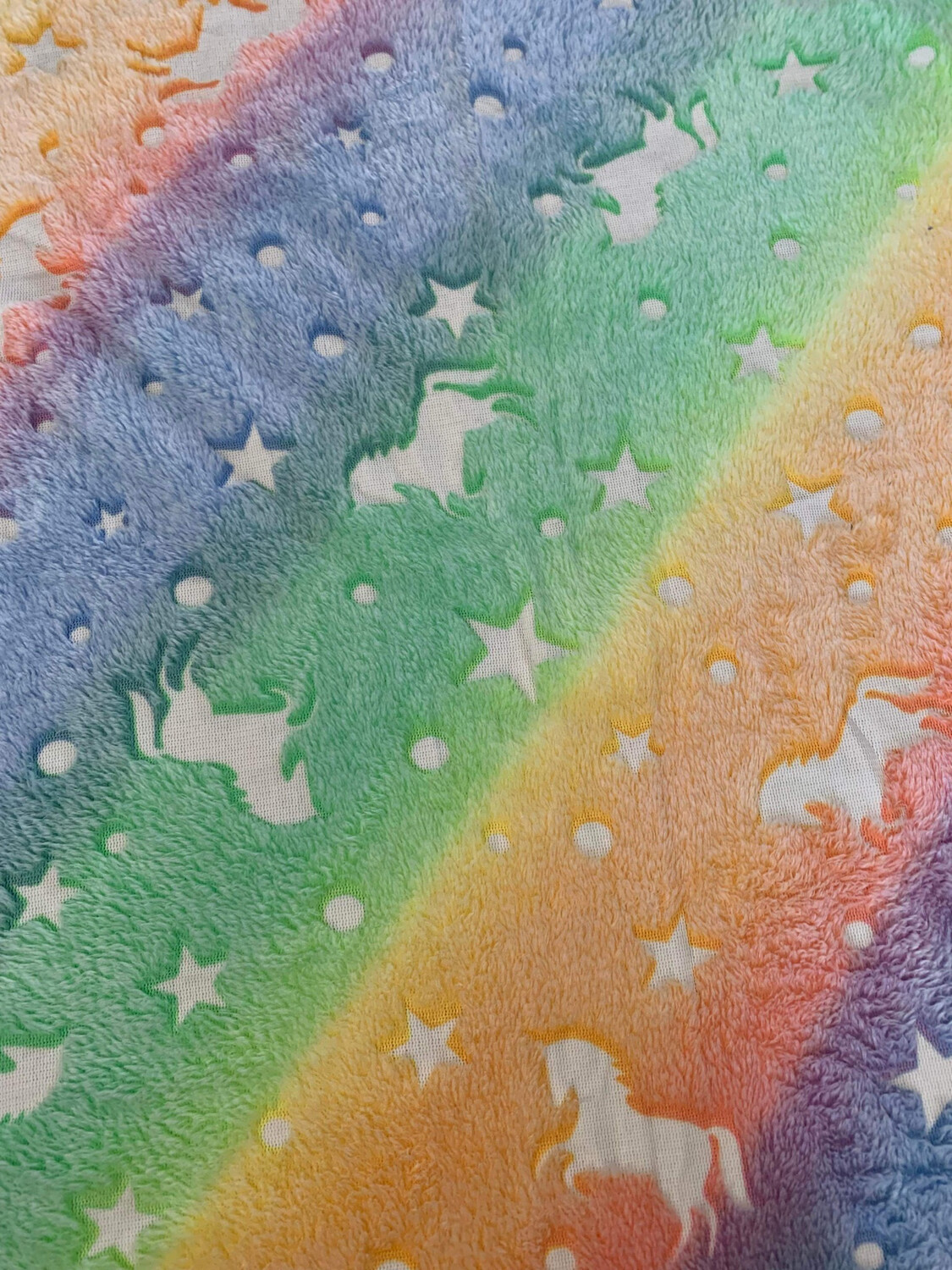 Tissu phosphorescent Licorne arc-en-ciel
