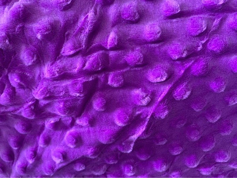 Minky Dot mauve raisin