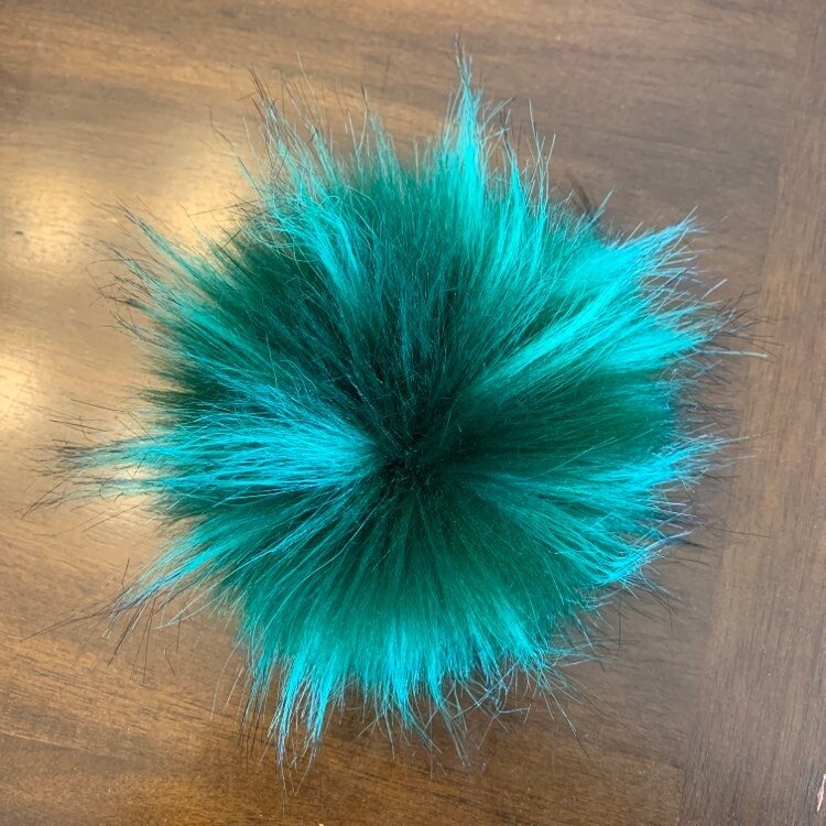 Pompon fausse fourrure de raton laveur vert