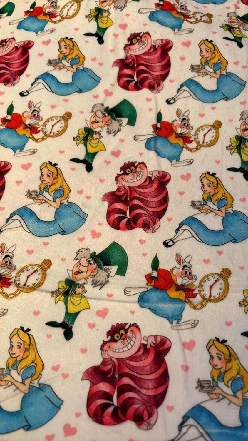 Minky Alice Aux Pays Des Merveilles