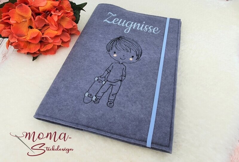 Zeugnismappe - Junge mit Skateboard