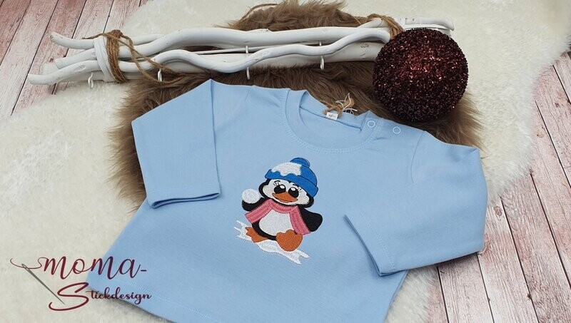 Weihnachtsshirt - Pinguin im Schnee