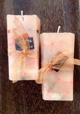 candela artigianale alla rosa