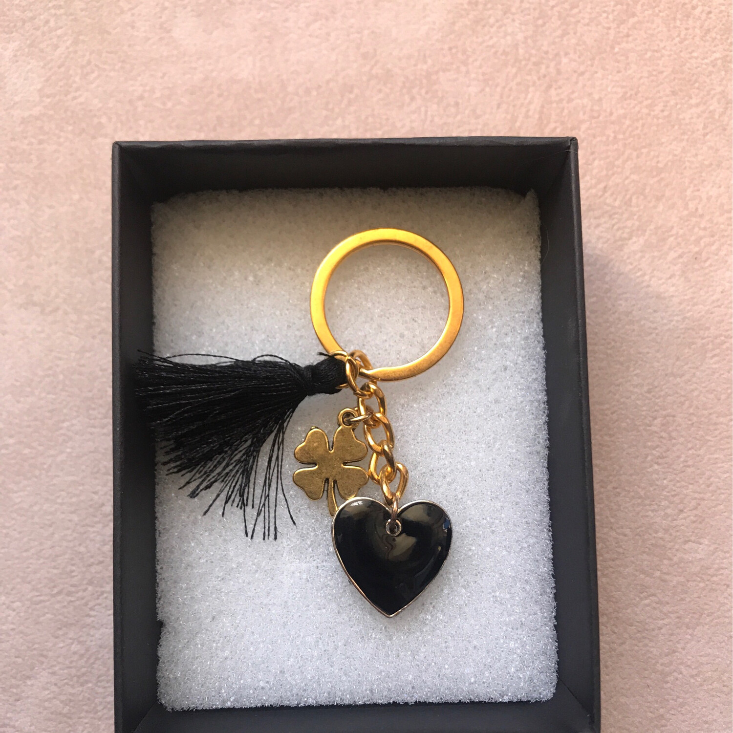 Portachiave cuore nero e quadrifoglio