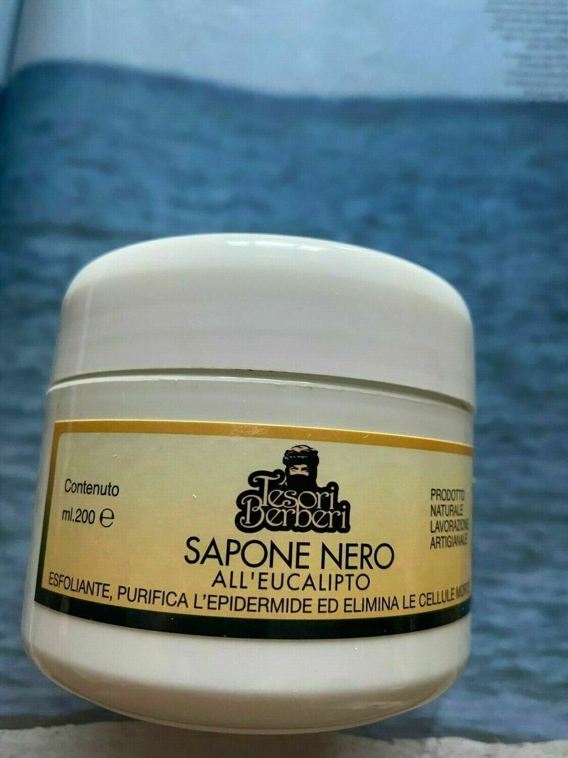 sapone nero all&#39;eucalipto