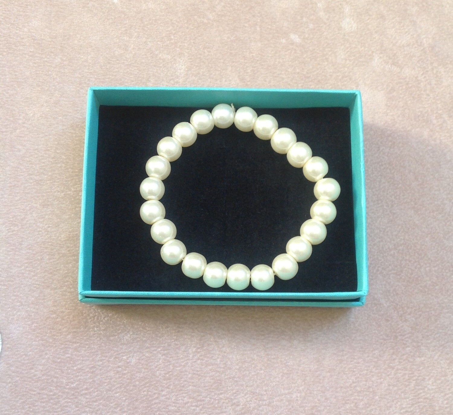 Braccialetto perle bianche