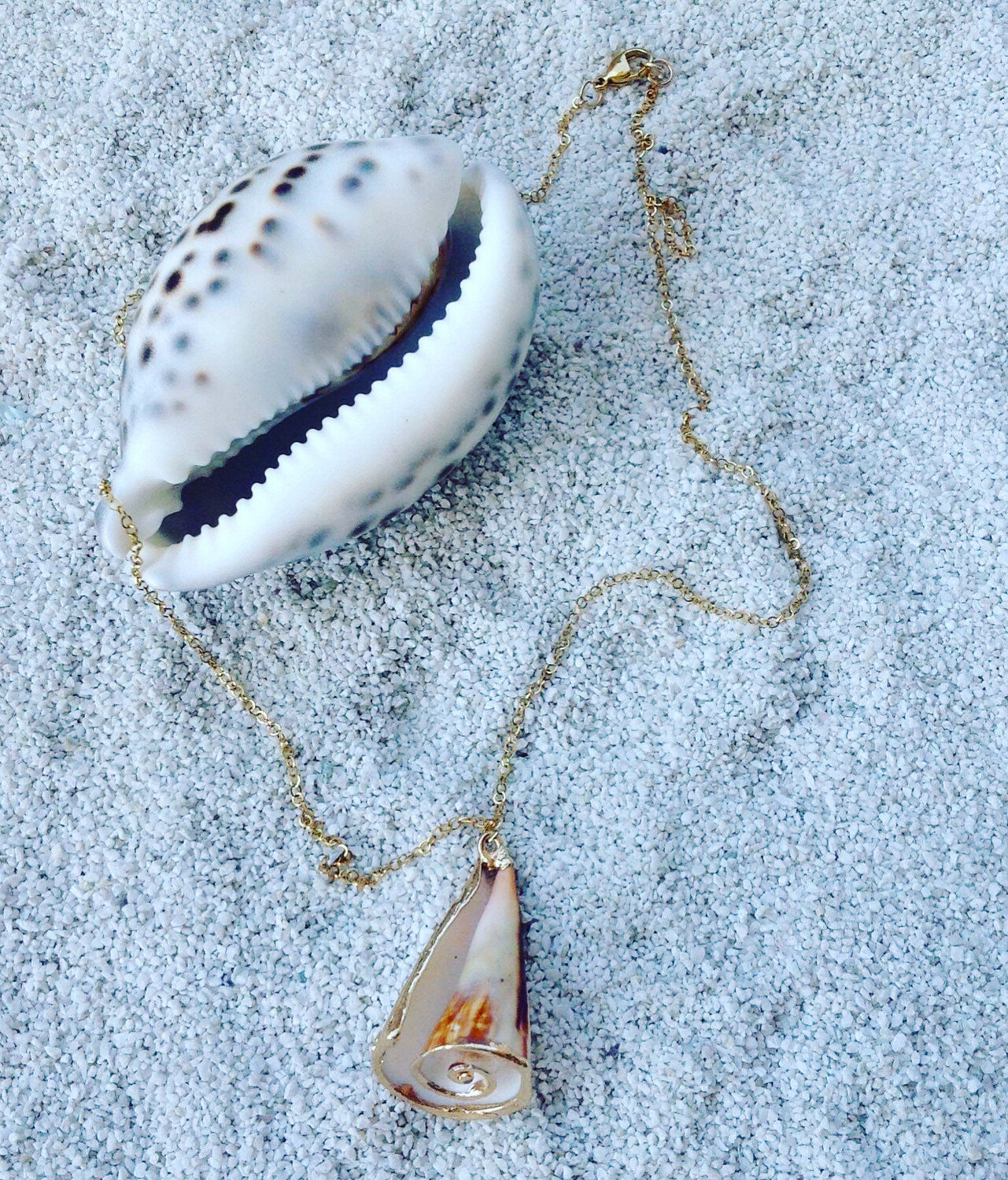 Collana sento il mare dentro una conchiglia  🐚