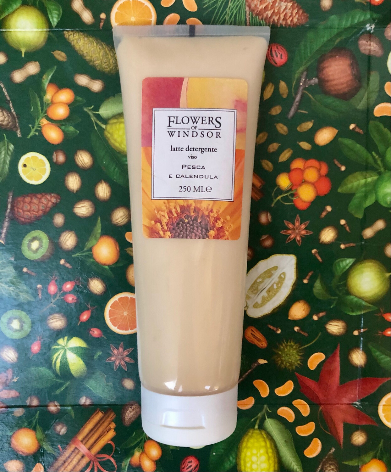 Latte detergente viso alla Pesca e Calendula