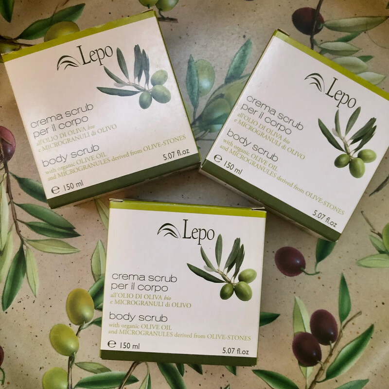 Scrub per il corpo all&#39;olio d&#39;oliva