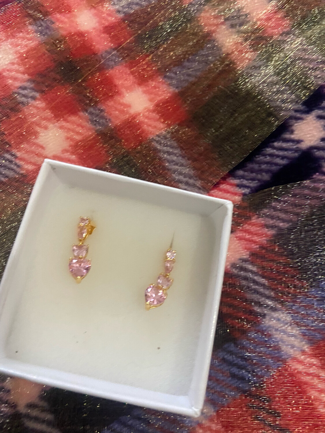 Orecchini cuori pendenti gold