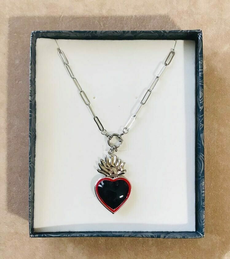 collana sacro cuore grande ( nera o blu)