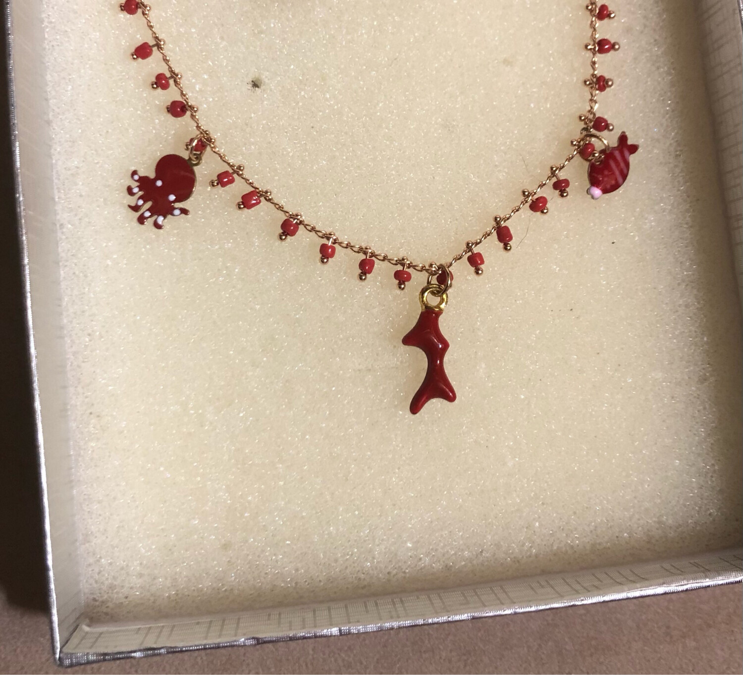 Collana red fish