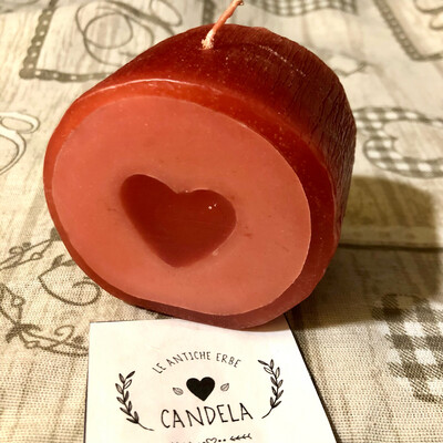 Candela rossa con ❤️