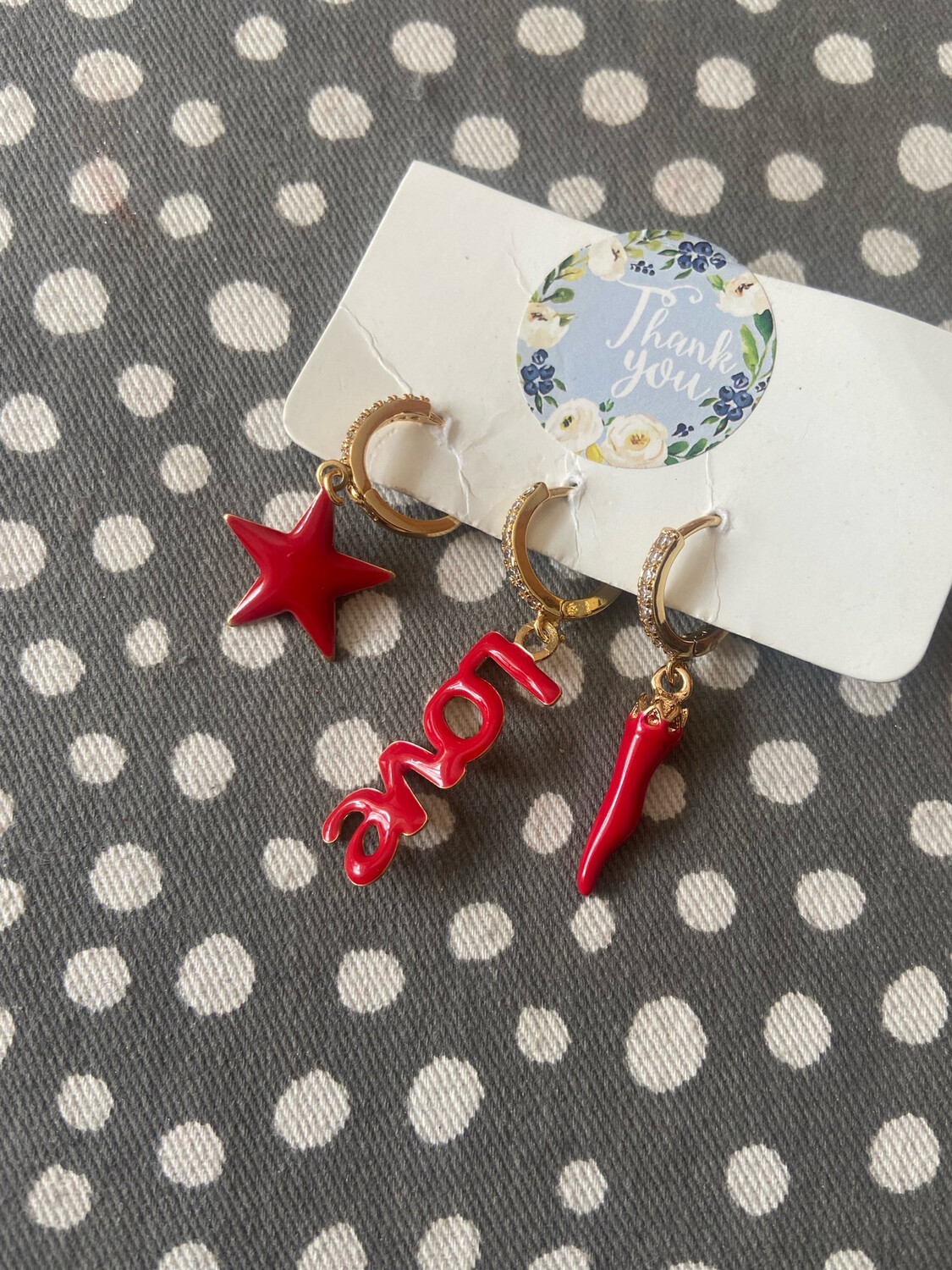 Set hoops love horn