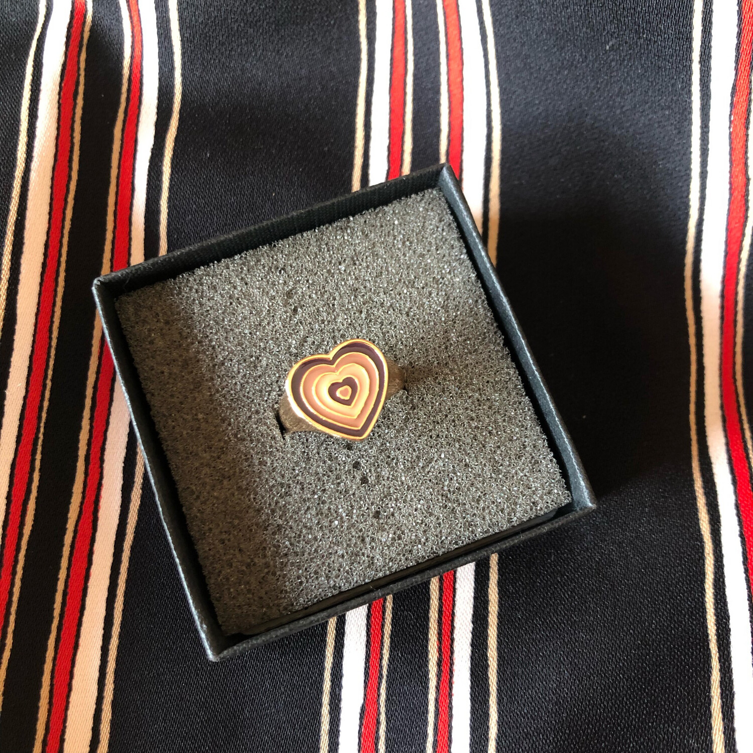Anello cuore smaltato 