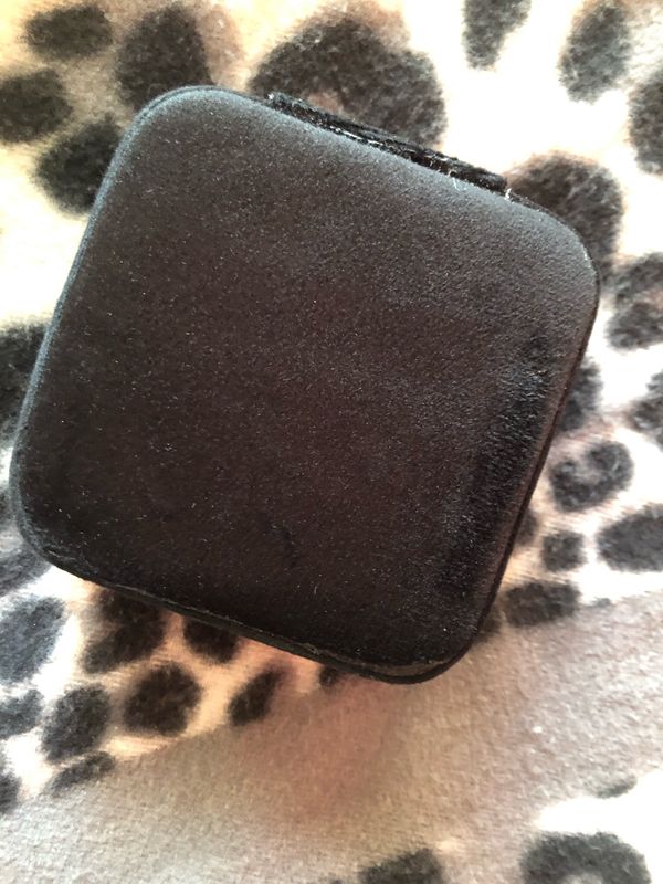 Porta bijoux in velluto Nero