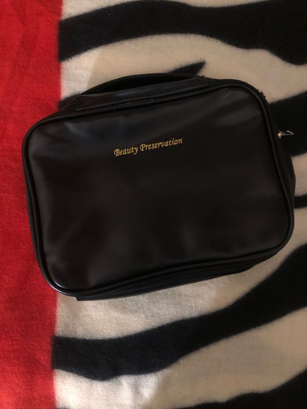Beauty case in ecopelle nero