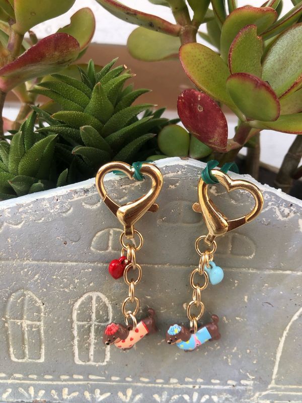 Portachiavi Bassotto e cuoricini