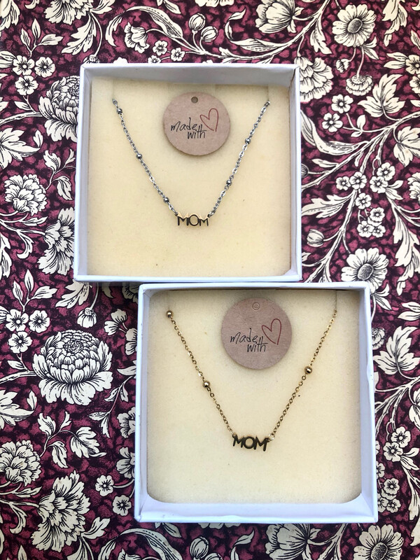 Collana"MOM"