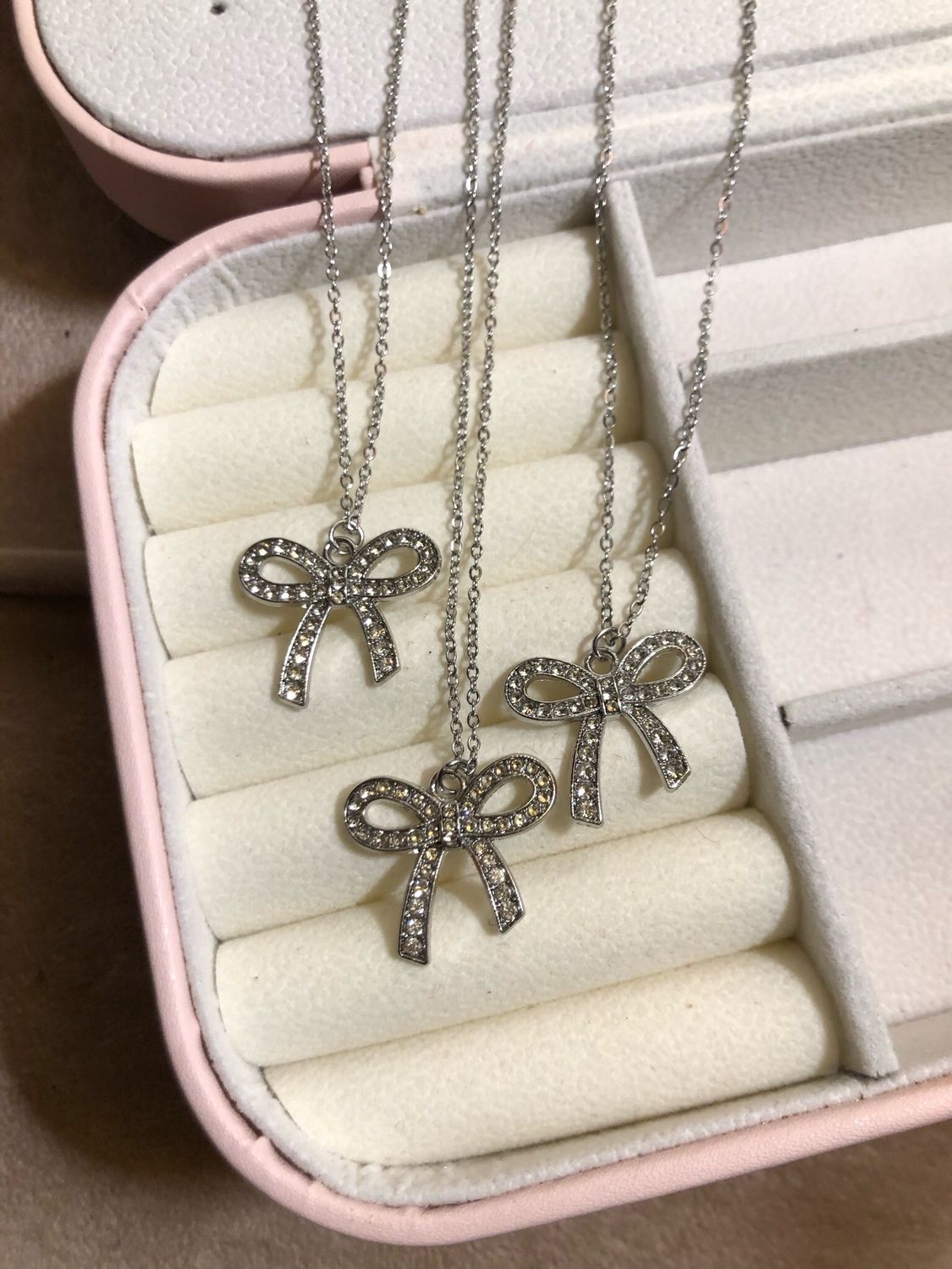 Collana fiocco strass silver