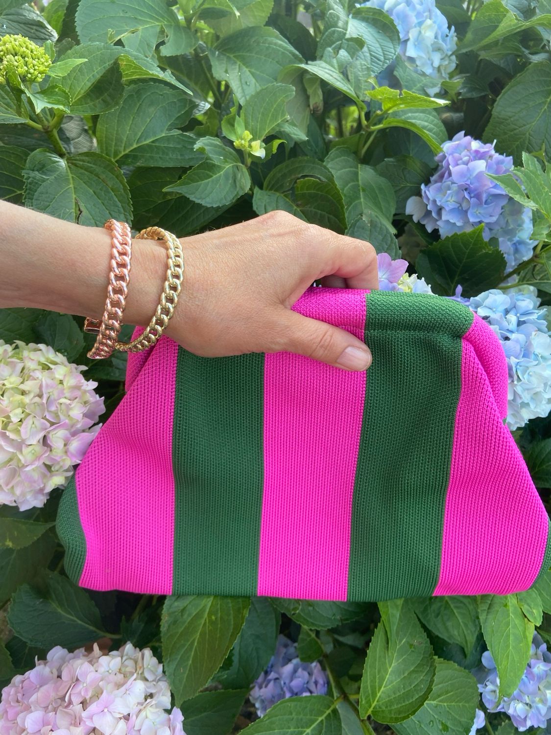 Pochette fucsia e verde