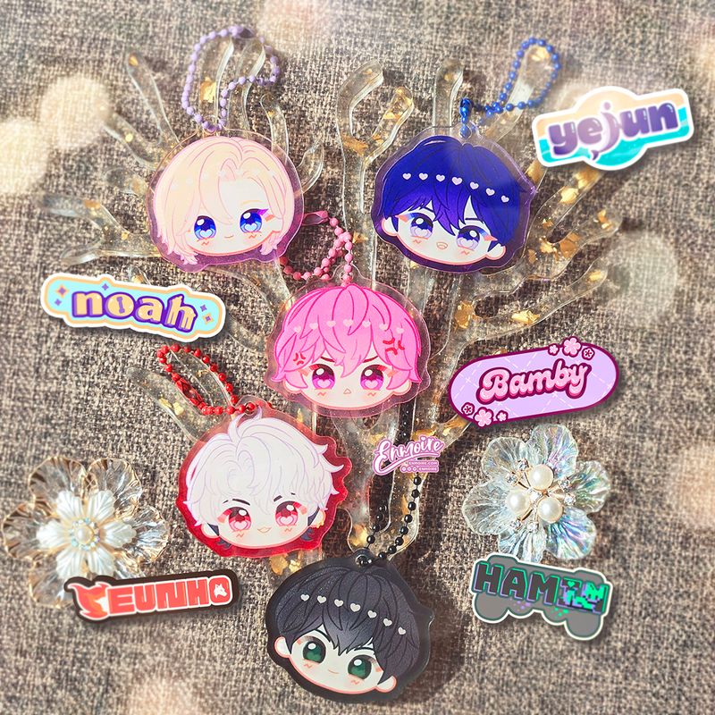 PLAVE tinted charm w/ ballchain and name sticker