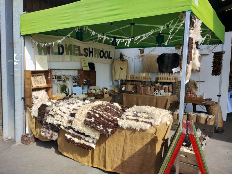 Peg Loom Weaving with Rare Breed Sheep Fleece 18 July