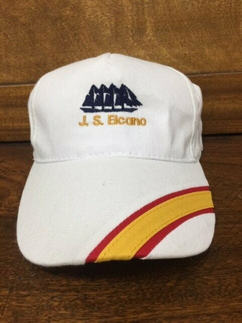 Gorra de adulto regulable con bandera Juan Sebastián Elcano en color blanco