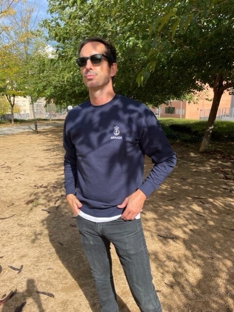 Sudadera cuello redondo nuevo escudo Armada Azul marino