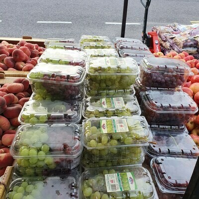 Grapes seedless €5 per kg