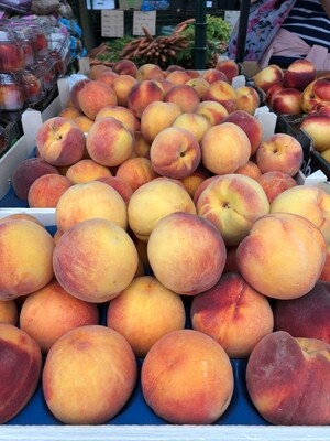 NEW SEASON Peaches large 3 for €2