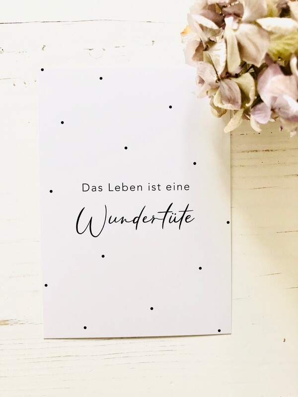 Postkarte “Das Leben ist eine Wundertüte...” Postkarte “Das Leben ist eine Wundertüte...”