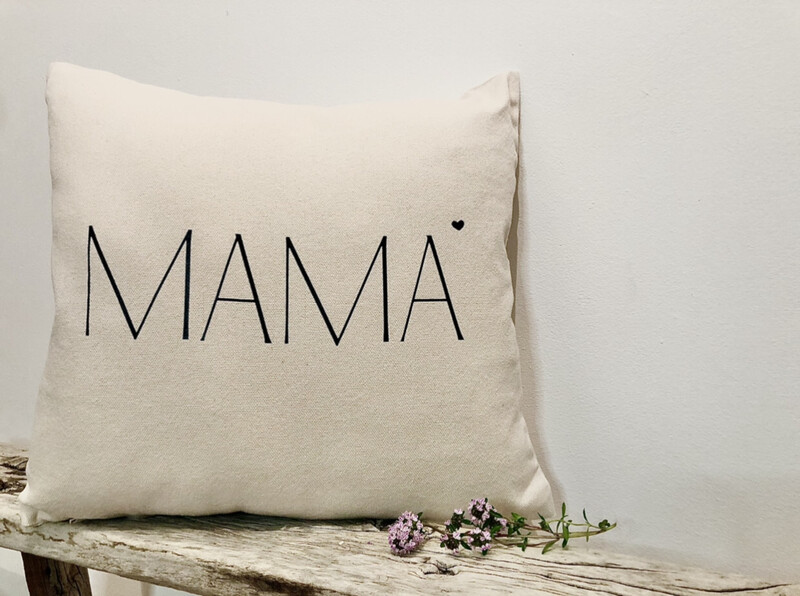 Kissenhülle „Mama“ mit Herzchen ♥️ Kissenhülle „Mama“ mit Herzchen ♥️