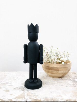 Holzfigur “Kleiner König” in schwarz