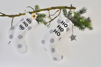 Handgemachte Weihnachtsstiefel graue Punkte Handgemachte Weihnachtsstiefel graue Punkte