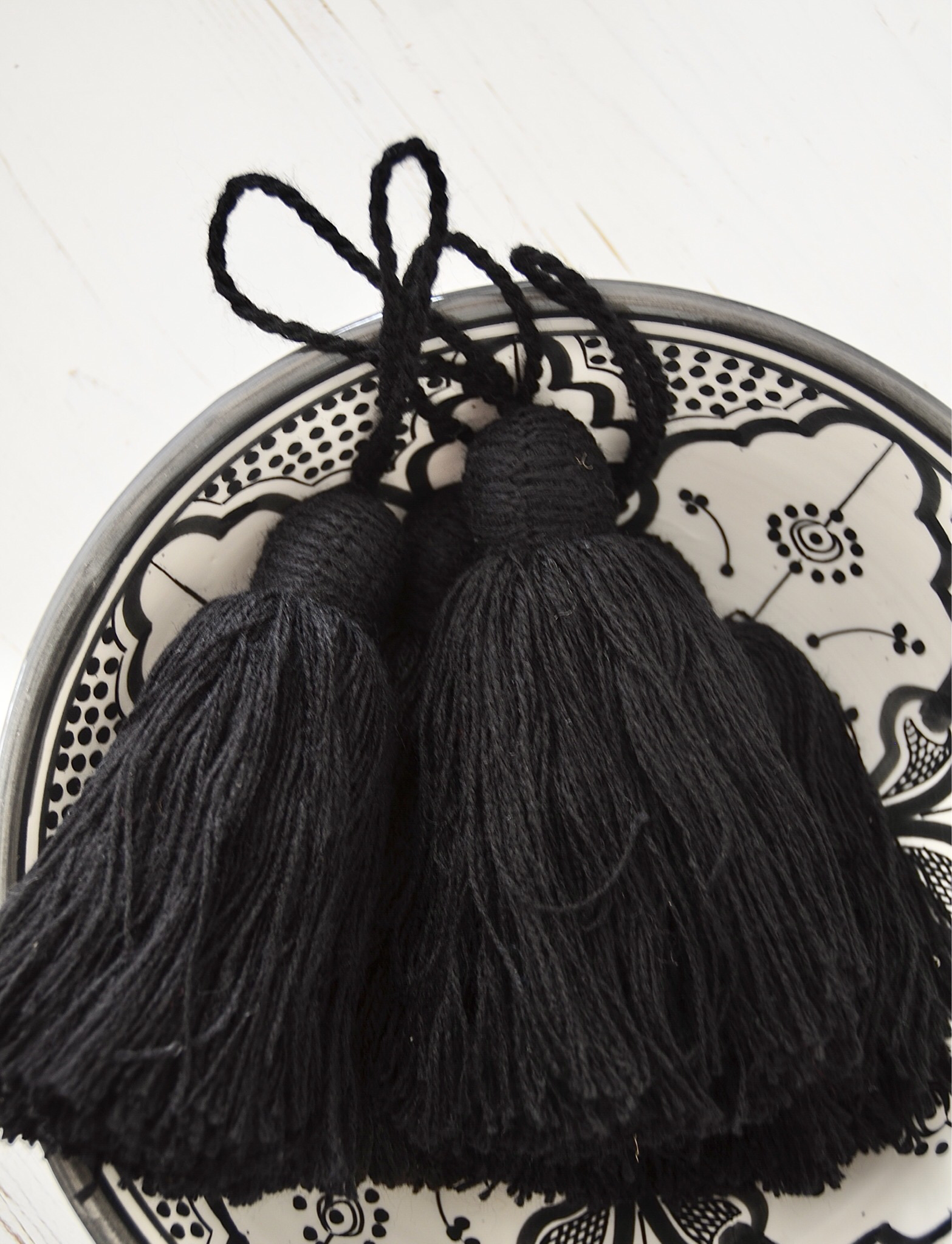 Schwarze handgemachte marokkanische Quaste