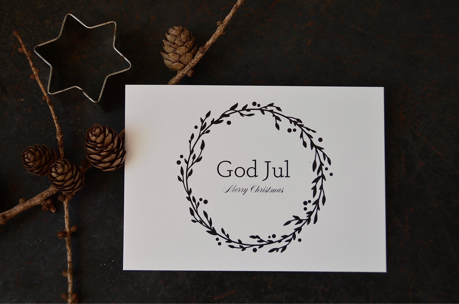 CaféLädchen Postkarte Weihnachten “God Jul” mit Kranz