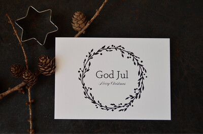CaféLädchen Postkarte Weihnachten “God Jul” mit Kranz CaféLädchen Postkarte Weihnachten “God Jul” mit Kranz