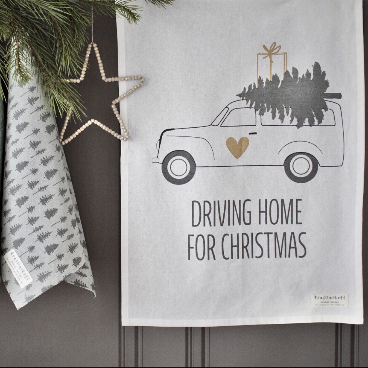 Geschirrtuch Weihnachten „Driving home…“ in Weiss, Weihnachtslaster