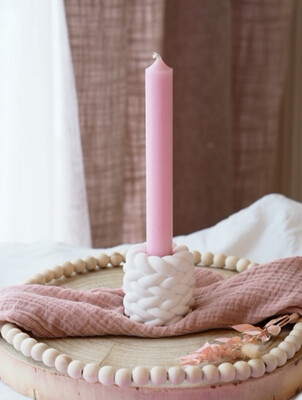 Kerzenhalter “Knoten” aus Raysin