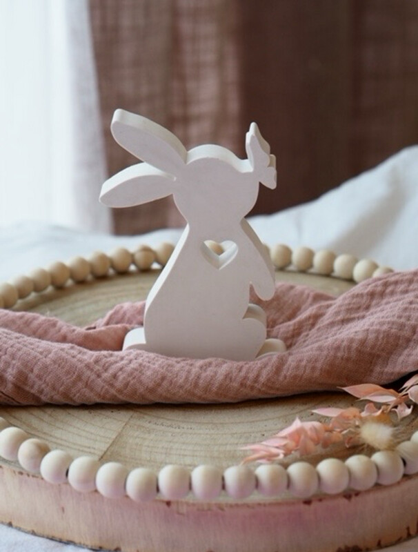 Häschen mit Schmetterling aus Raysin