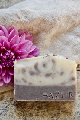 Handgemachte Seife „Lavender Fields“, aus reinen ätherischen Ölen Handgemachte Seife „Lavender Fields“, aus reinen ätherischen Ölen