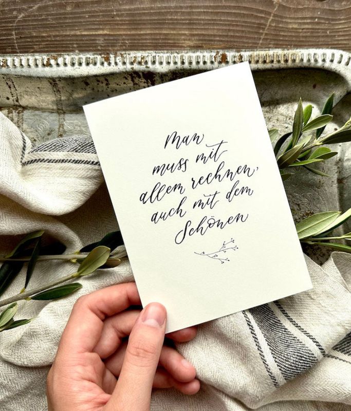 Postkarte „Man muss mit allem rechnen…“ Postkarte „Man muss mit allem rechnen…“