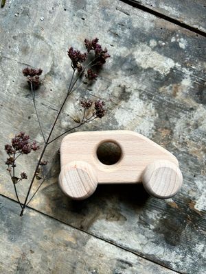 Kleines Holzauto Kleines Holzauto
