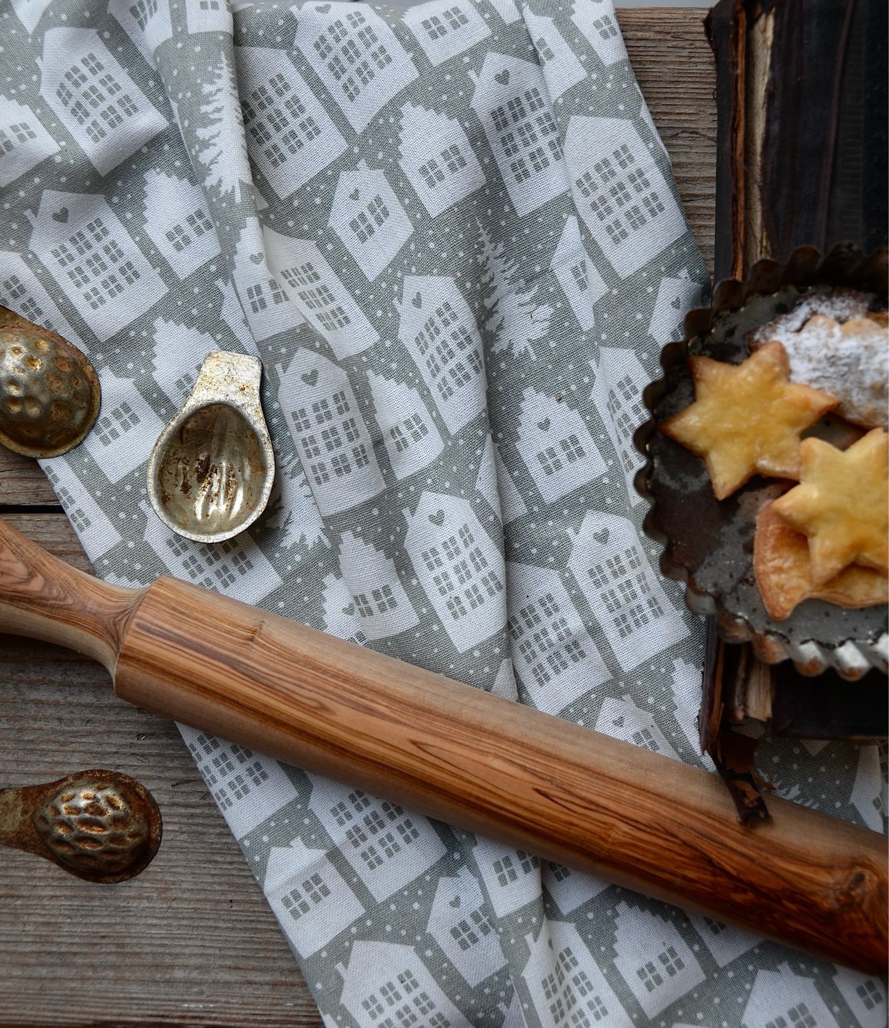 Weihnachtliches Geschirrtuch „Häuschen“, grau