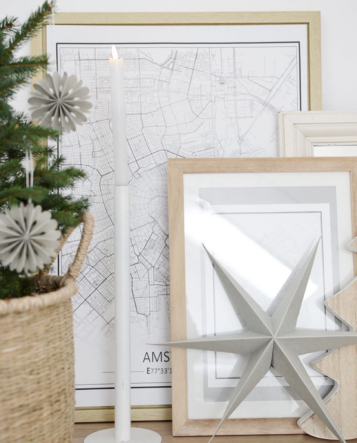 Papiersterne 2er Set, in 30 und 40cm, hellgrau