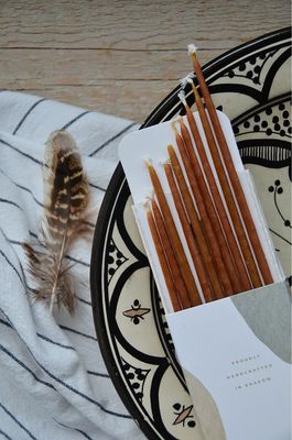 Honigfarbene schmale, kurze Kerzen Slim, handgemacht aus Bienenwachs, einzeln und im 10er Pack Honigfarbene schmale, kurze Kerzen Slim, handgemacht aus Bienenwachs, einzeln und im 10er Pack