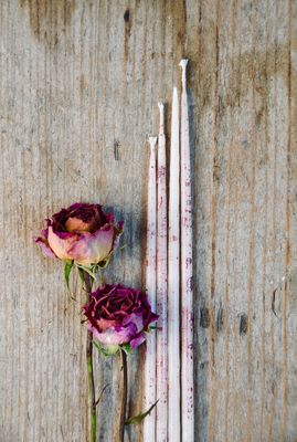 Roségoldene schmale, kurze Kerzen Slim, handgemacht aus Bienenwachs, einzeln Roségoldene schmale, kurze Kerzen Slim, handgemacht aus Bienenwachs, einzeln